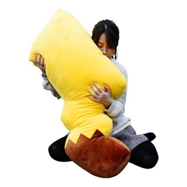 精靈寶可夢官方全新推出「皮卡丘的尾巴」巨型抱枕～