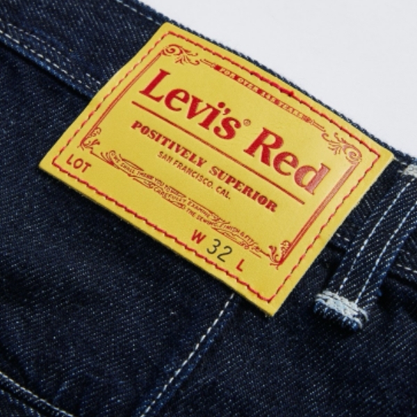 買一件穿四季！Levi's Red、UNIQLO U 等 5 款「高 CP 值」好貨推薦，Ｊ編表示：「我還不買爆！」