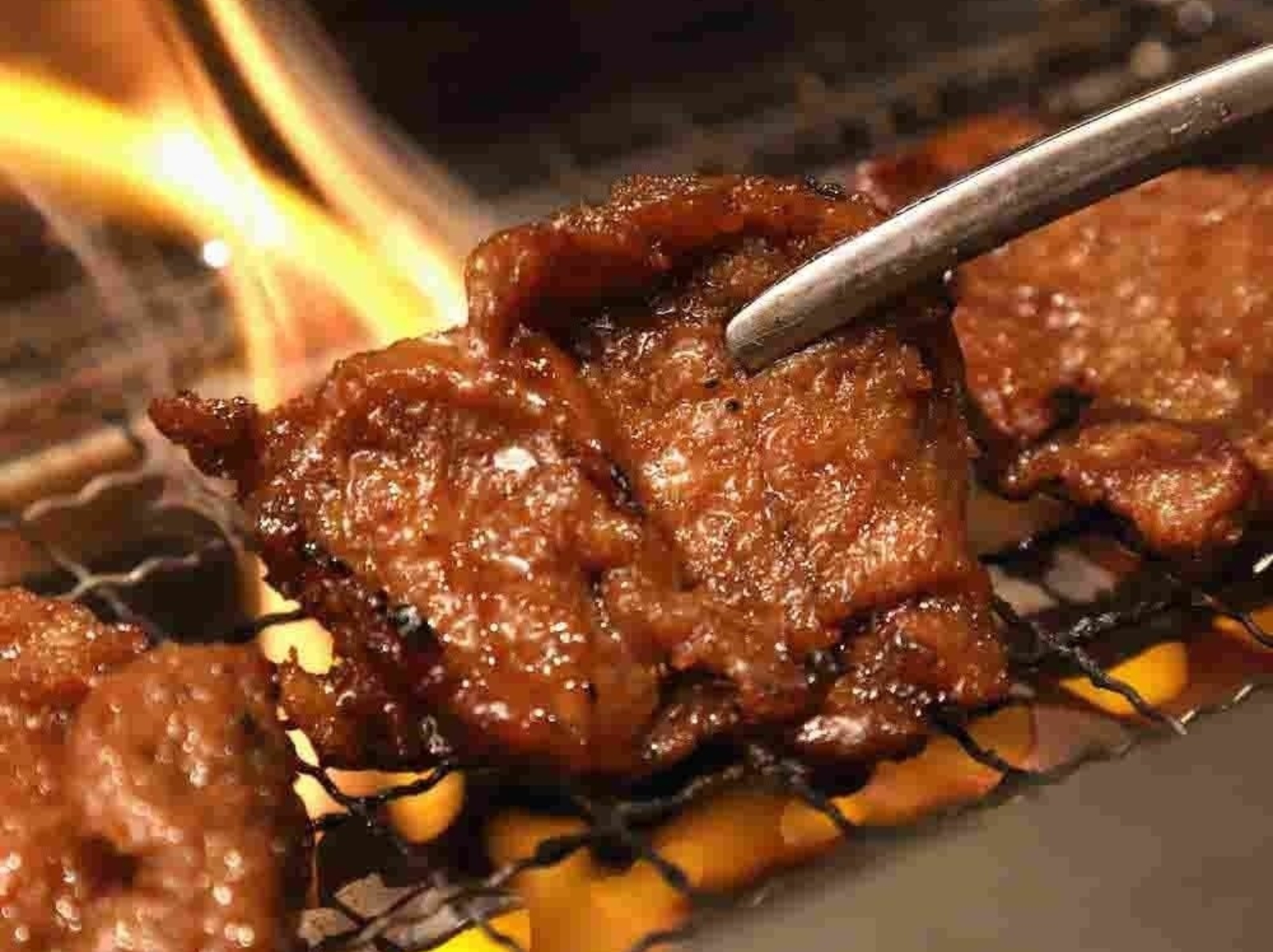2023 台北 5 家素食燒烤店推薦，素排骨、素牛五花⋯好吃程度跟真肉有得比！