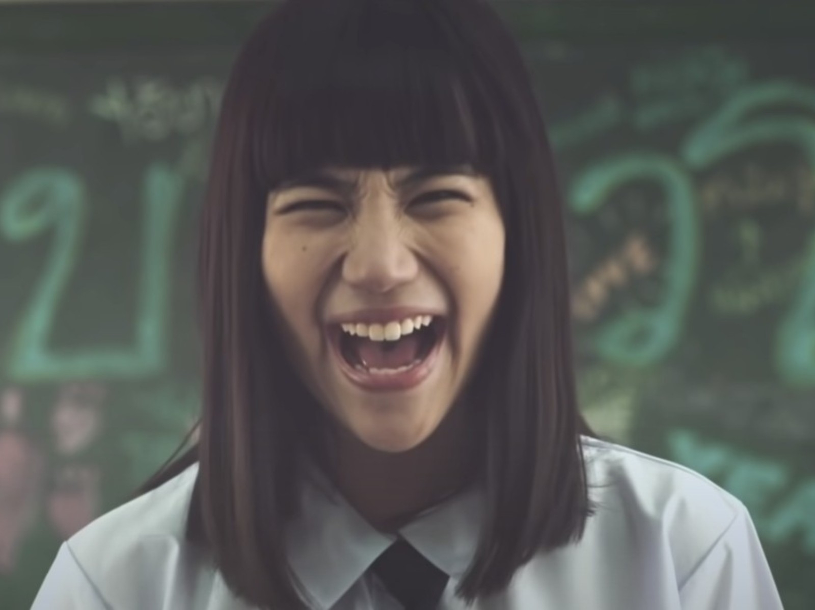 泰國 Netflix 釋出《轉學來的女生》「娜諾魔性狂笑」影片，長達 2 小時直接笑的你心裡發寒！