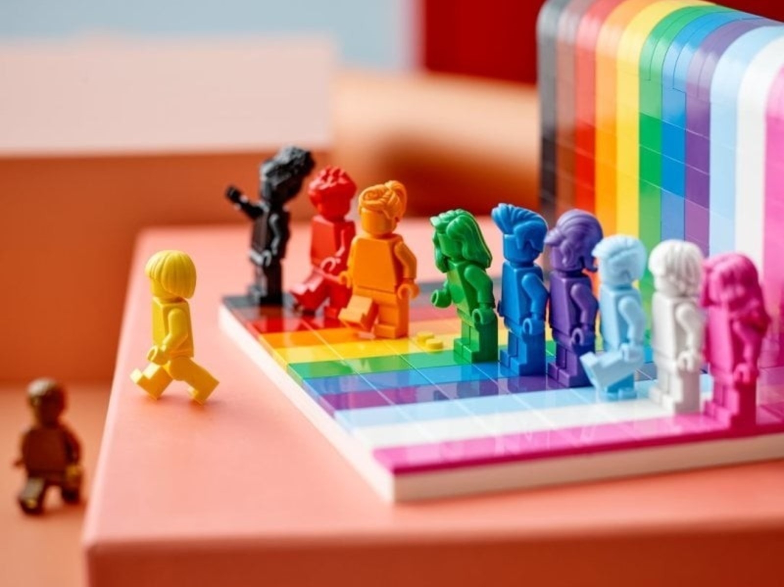 樂高響應「同志驕傲月」推出限量 LEGO 玩具，無論放在辦公室或家中都很療癒！
