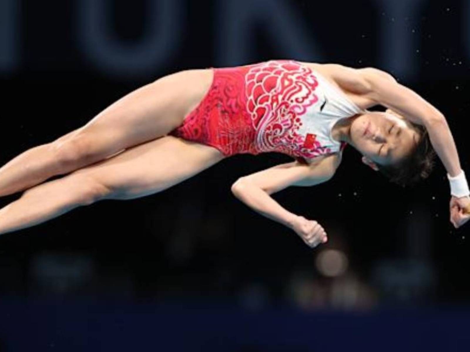 東京奧運／全紅嬋以「水花消失術」拿跳水 10 公尺金牌，衝擊力道像是被搧巴掌的痛感！
