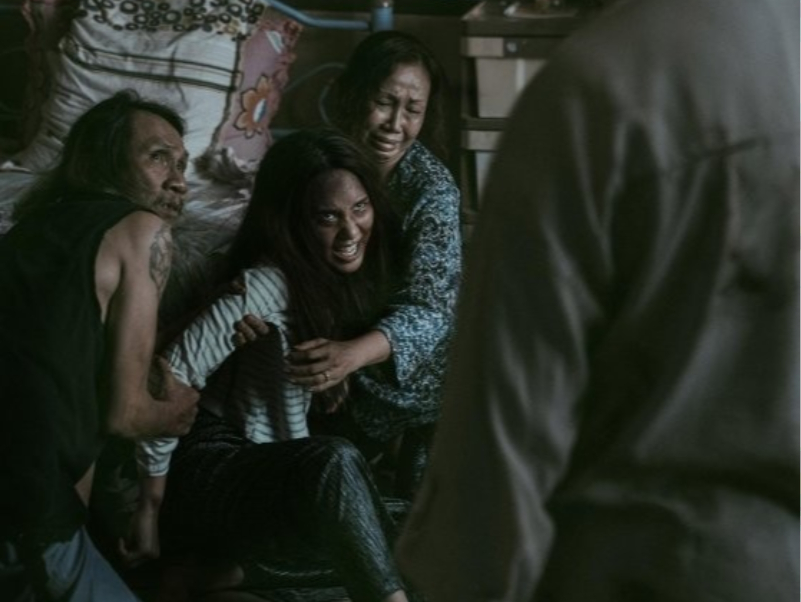 農曆七月／泰國恐怖片《薩滿》特別開設「膽小鬼專場」：全程開燈看，還送耳塞！