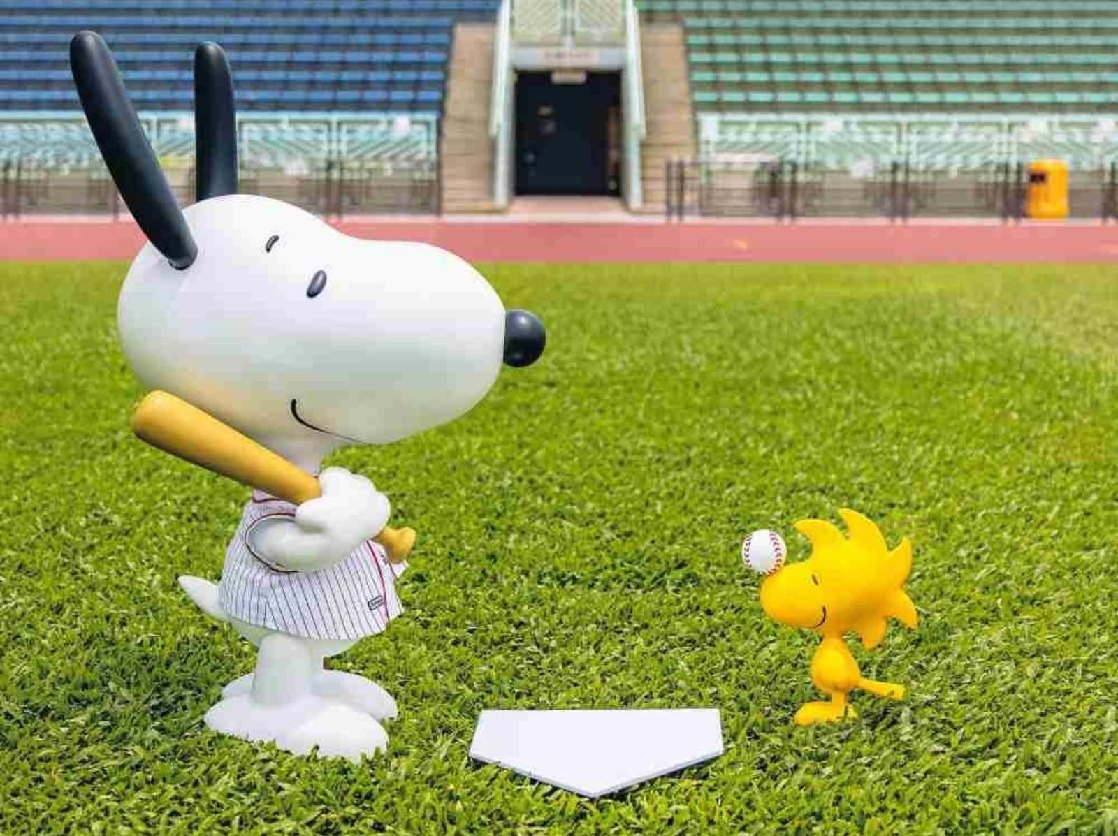 超巨史努比超級 Q！全新收藏平台 FWENCLUB 推出限量 「Chill”as Snoopy 2021 棒球造型」1:1 模型公仔