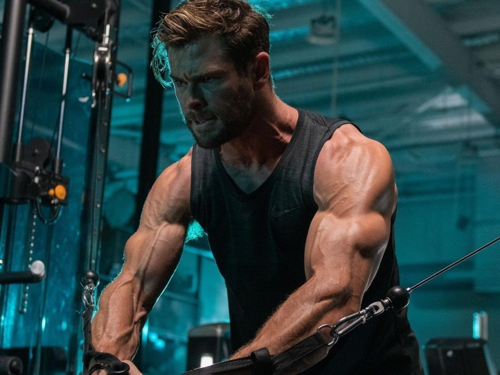 克里斯漢斯沃宣布 Netflix《驚天營救 2》將開拍，肌肉男神 11 月底強勢回歸！