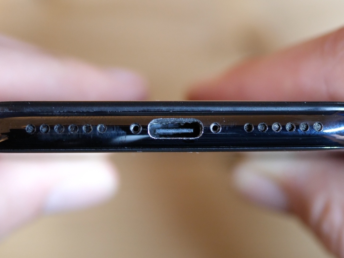 世上唯一配備 USB-C 充電孔的  iPhone 在 eBay 拍賣上以 240 萬台幣結標售出！