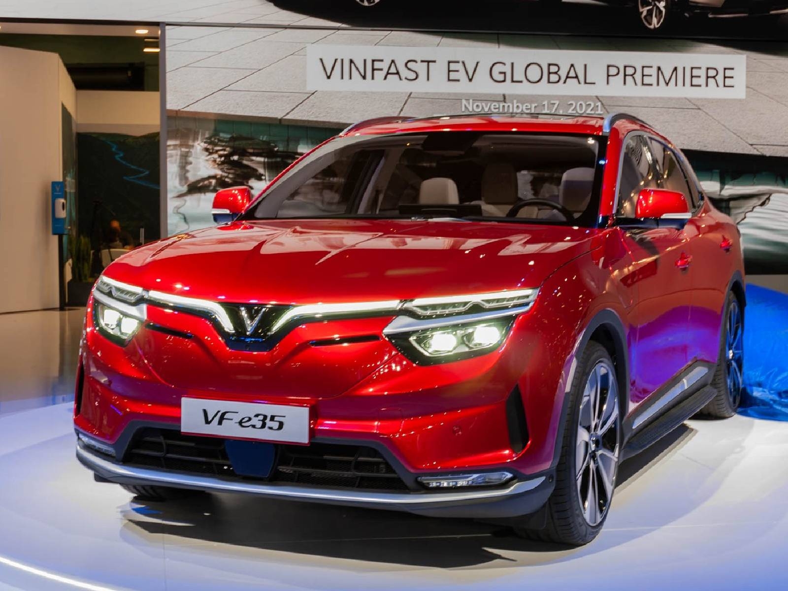 越南汽車品牌 VinFast  推出電動車 VF e35、VF e36，明年將在美國上市、花錢建造工廠！