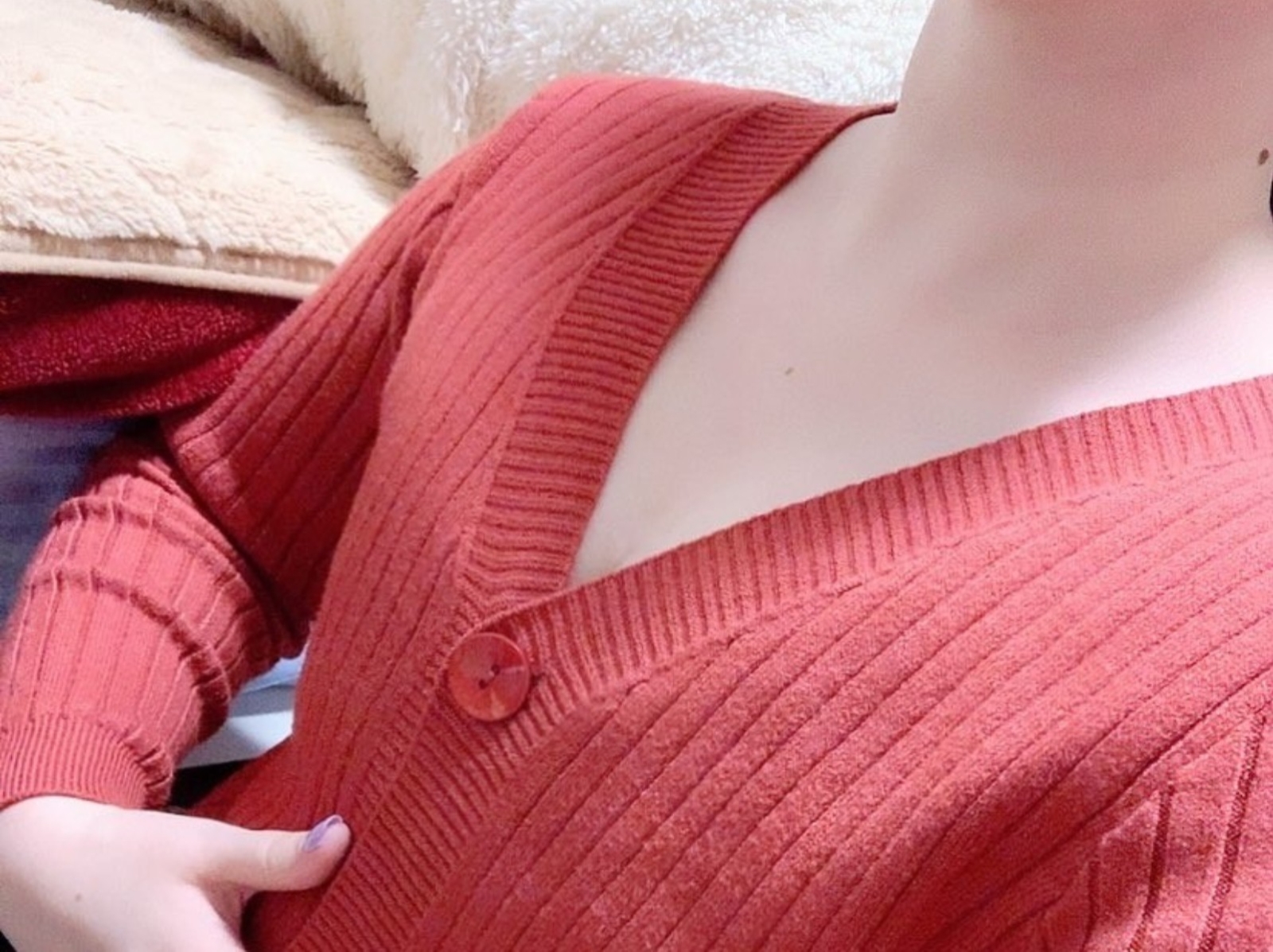 日本發明「超強效束胸內衣」，讓妳一秒從大 E 巨乳降級成 A 罩杯！