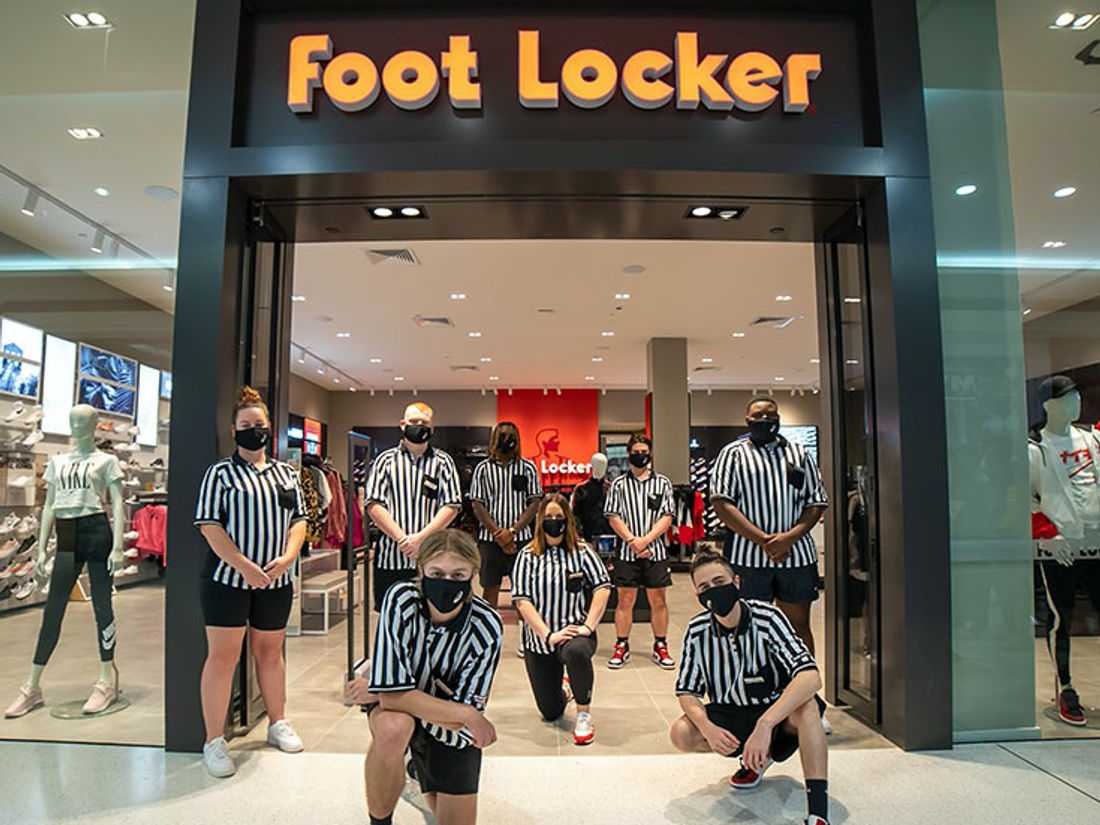 Foot Locker 爆發「排隊買鞋流血衝突」，原因是為了購入高人氣 Nike Dunk 系列！