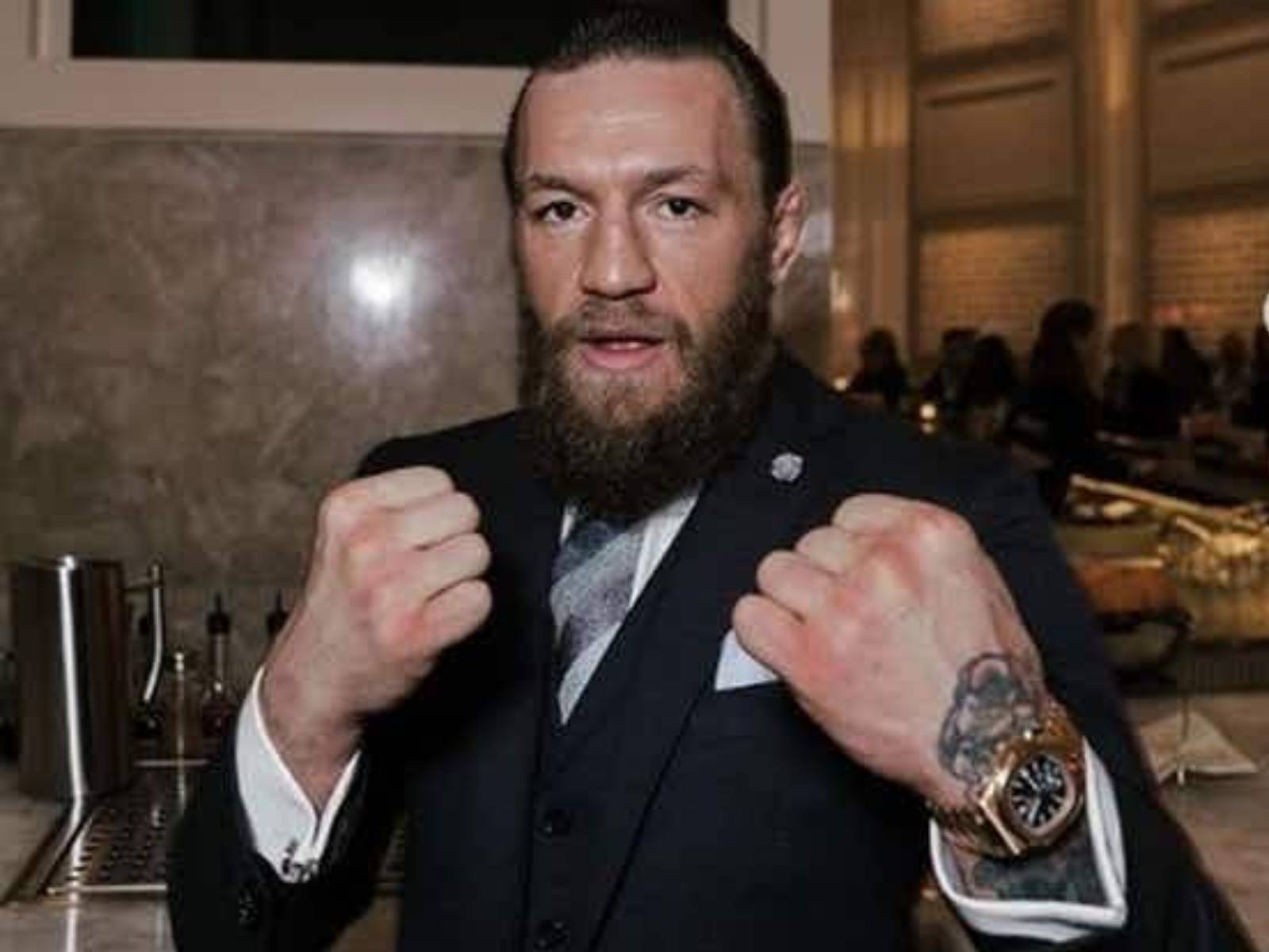 切爾西俱樂部將被俄羅斯老闆以「1121 億」出售，UFC 格鬥天王 Conor Mcgregor 自曝接手！