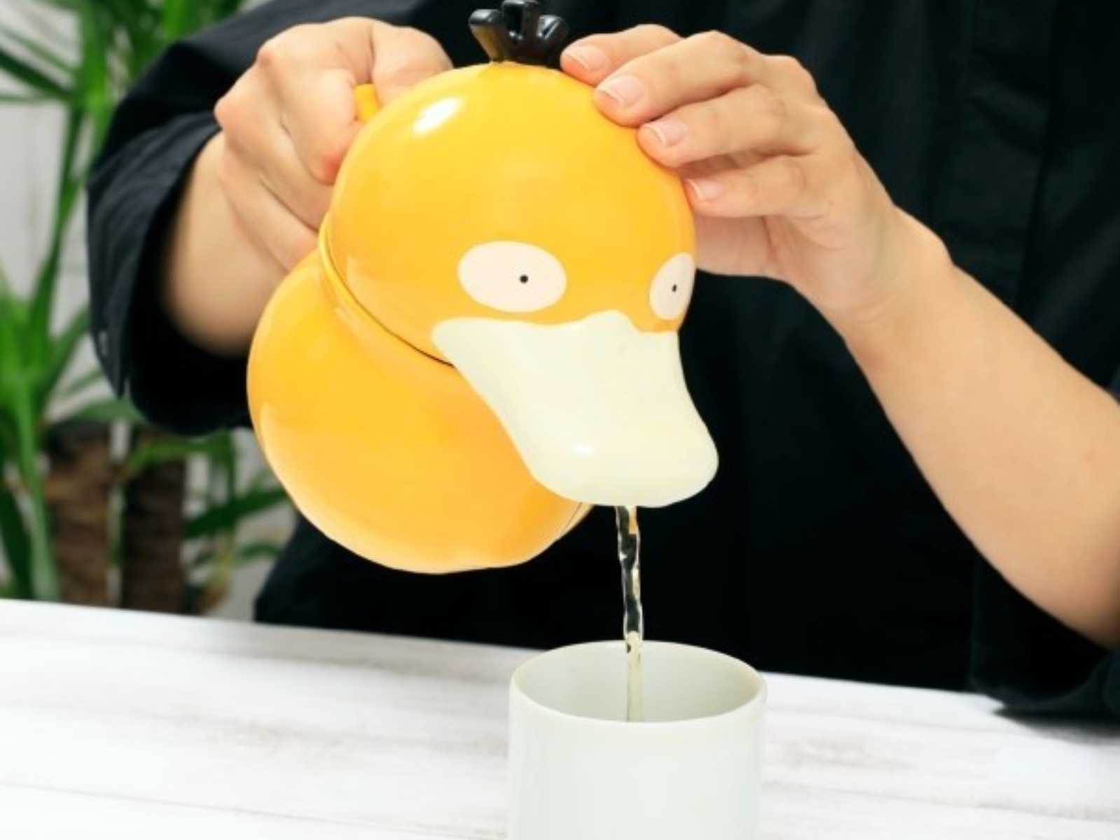 日本玩具大廠推出「可達鴨造型茶壺」，呆萌模樣超欠買！