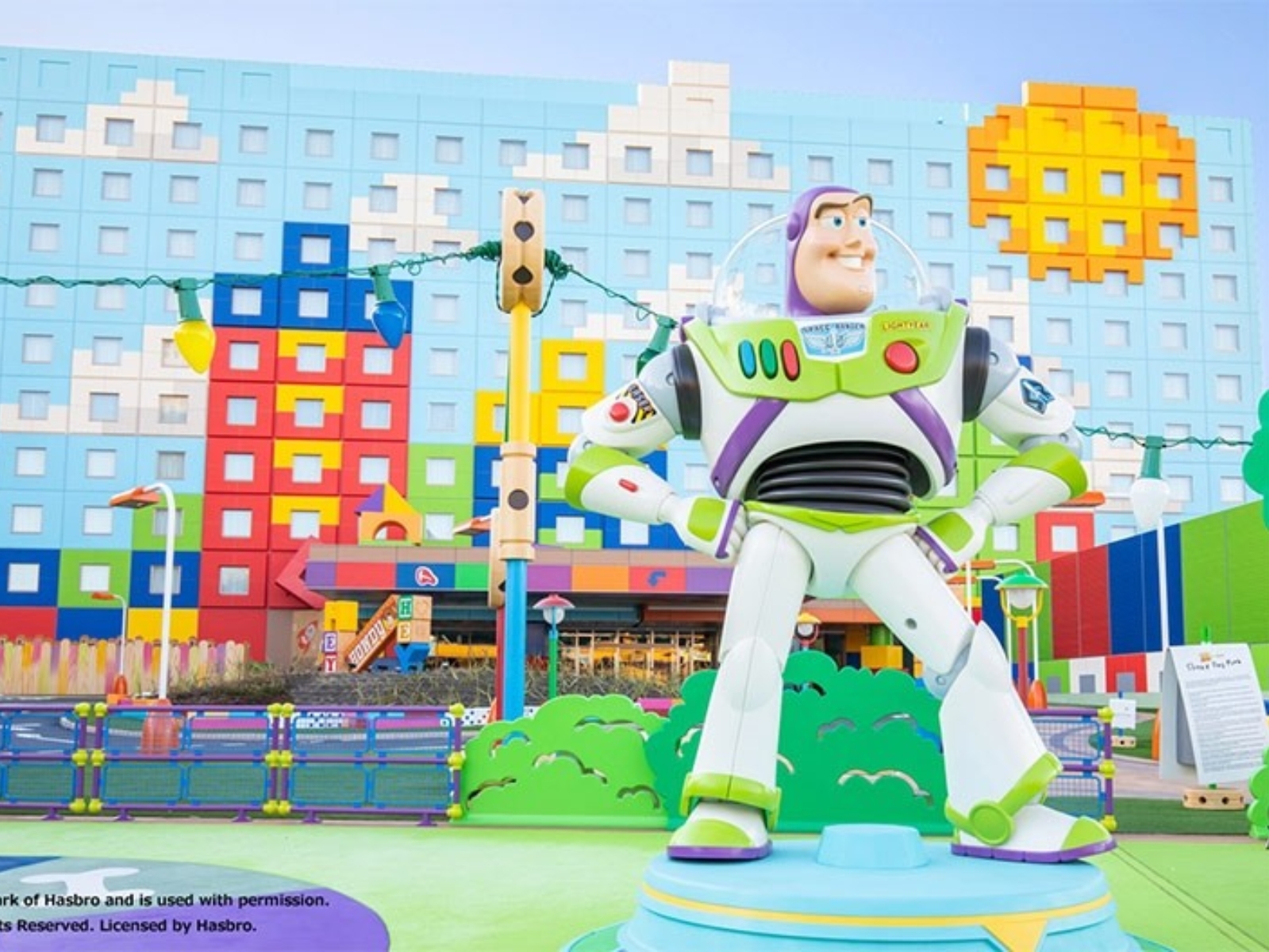 日本東京迪士尼「玩具總動員飯店」4 月 5 日開幕，全新設施「彈簧狗公園」搶先曝光！