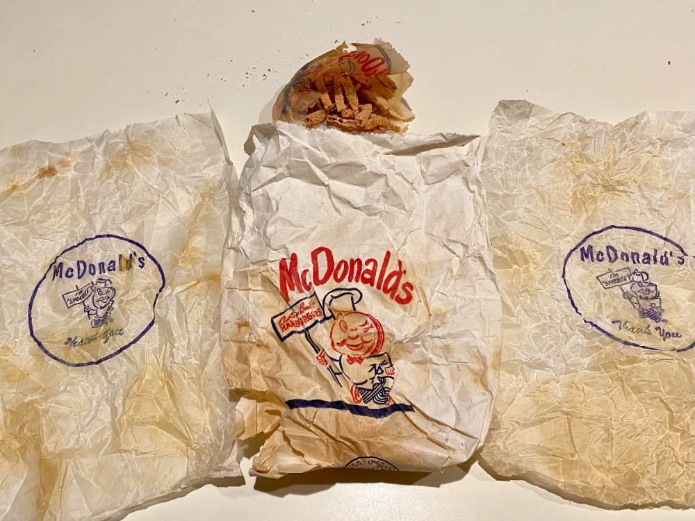 美國男子在家裡牆內發現 60 年前的麥當勞薯條，沒壞掉而且還很脆？