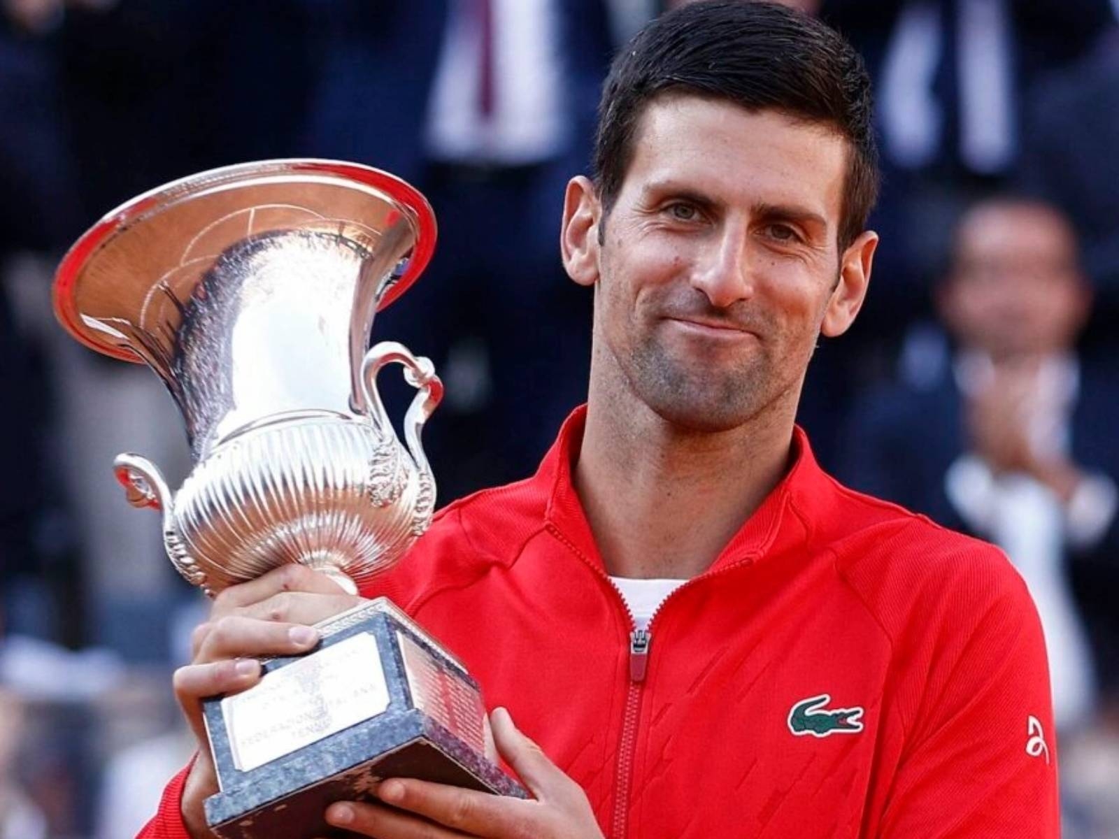 球王 Novak Djokovic 奪 2022 年首冠，對手 Tsitsipas 落敗後喊話：「希望有一天能達到你的水平」