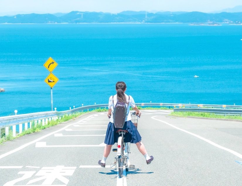 日本神人攝影師重現「新海誠」電影美景！超絕美濱海公路獲 Twitter 數十萬人轉發！