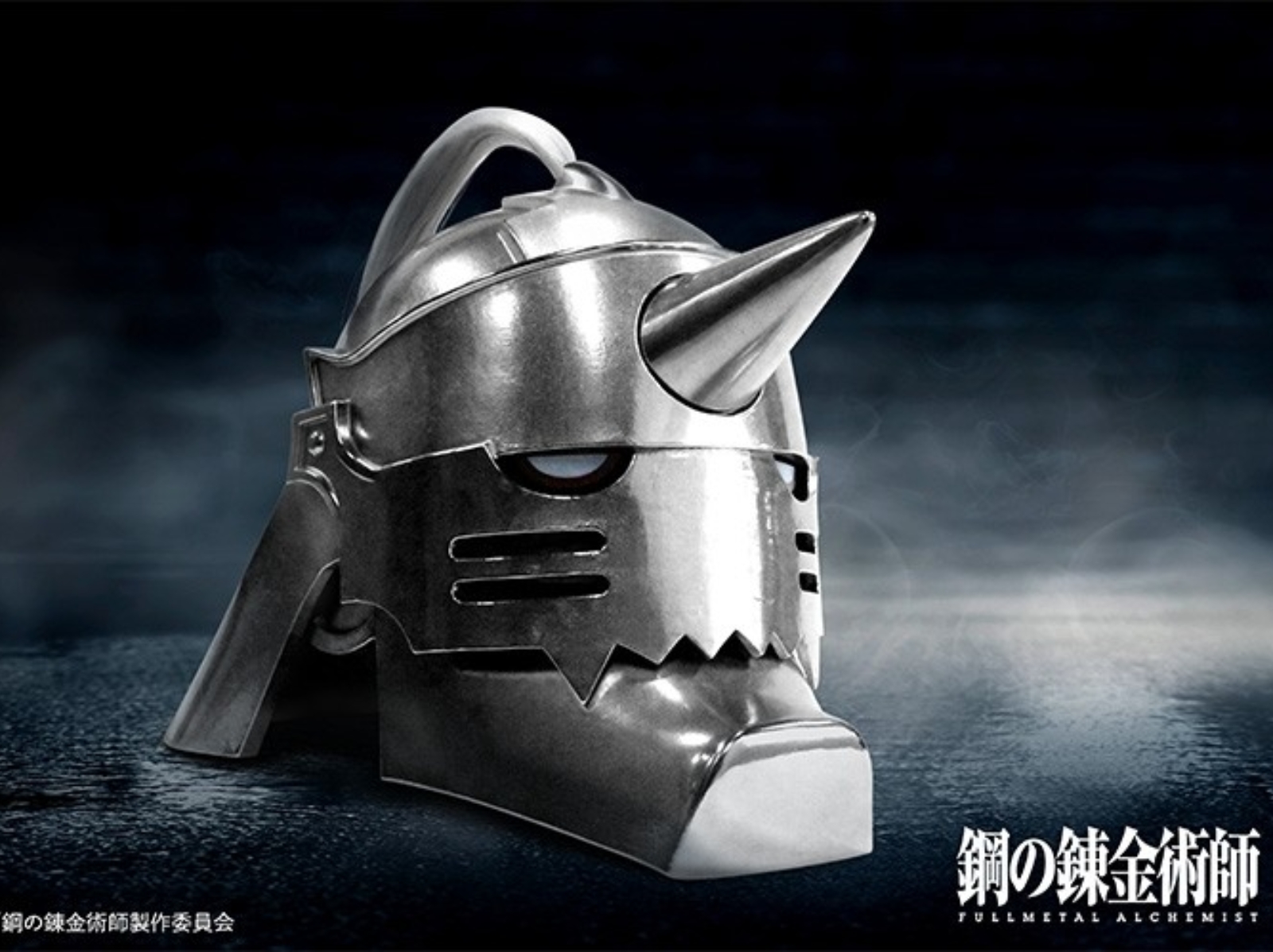 日本推出「鋼之鍊金術師阿爾頭盔」重量高達 11 公斤，網友：有附貓嗎？