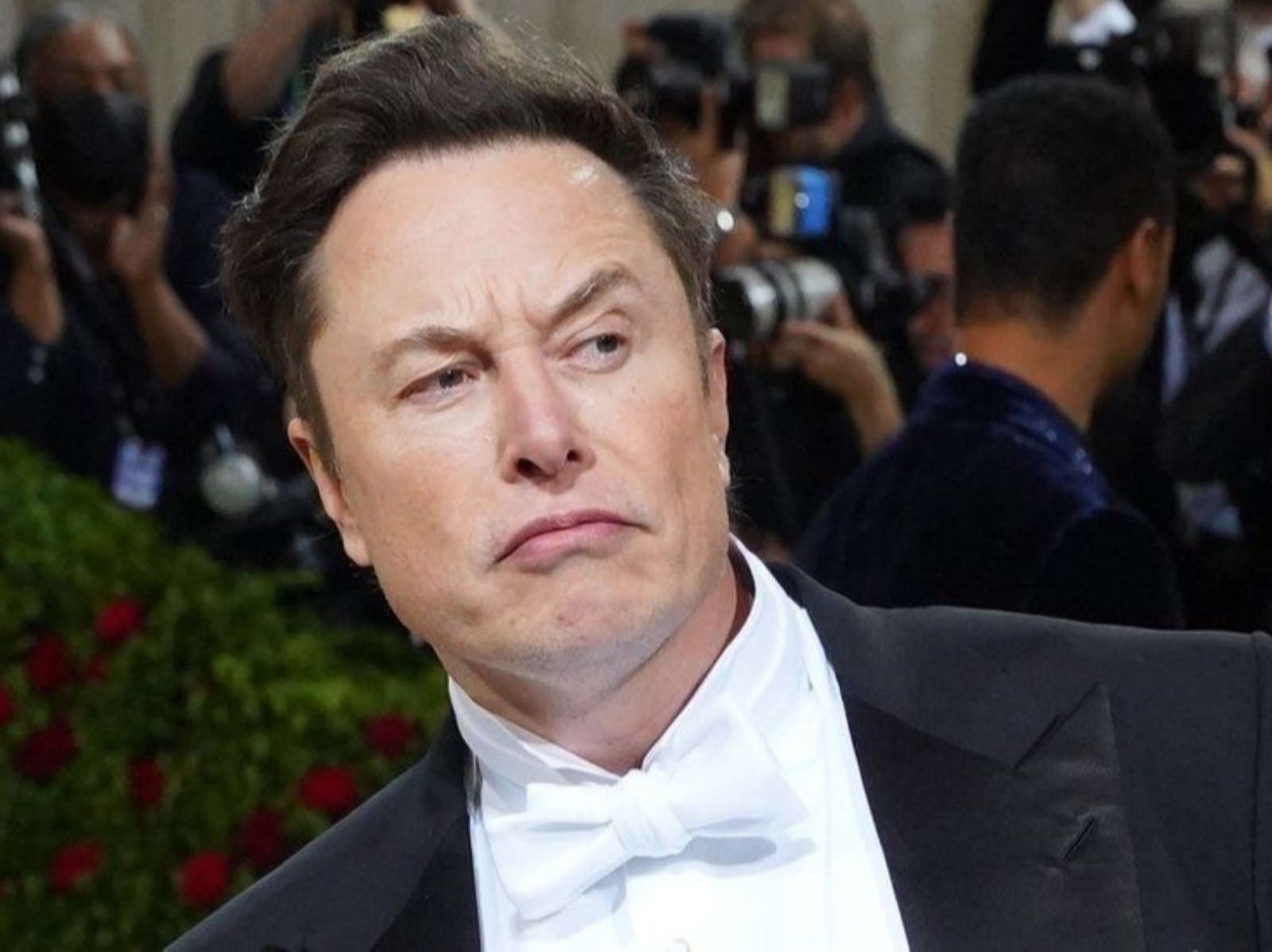馬斯克 Elon Musk 胖到像法鬥，老爸 Errol Musk 回應：「已開始督促他減肥！」