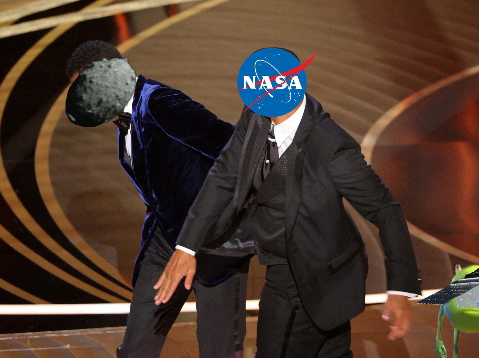 NASA 飛行器撞「小行星」防禦計畫成功，SpaceX 創辦人馬斯克也發梗圖祝賀！
