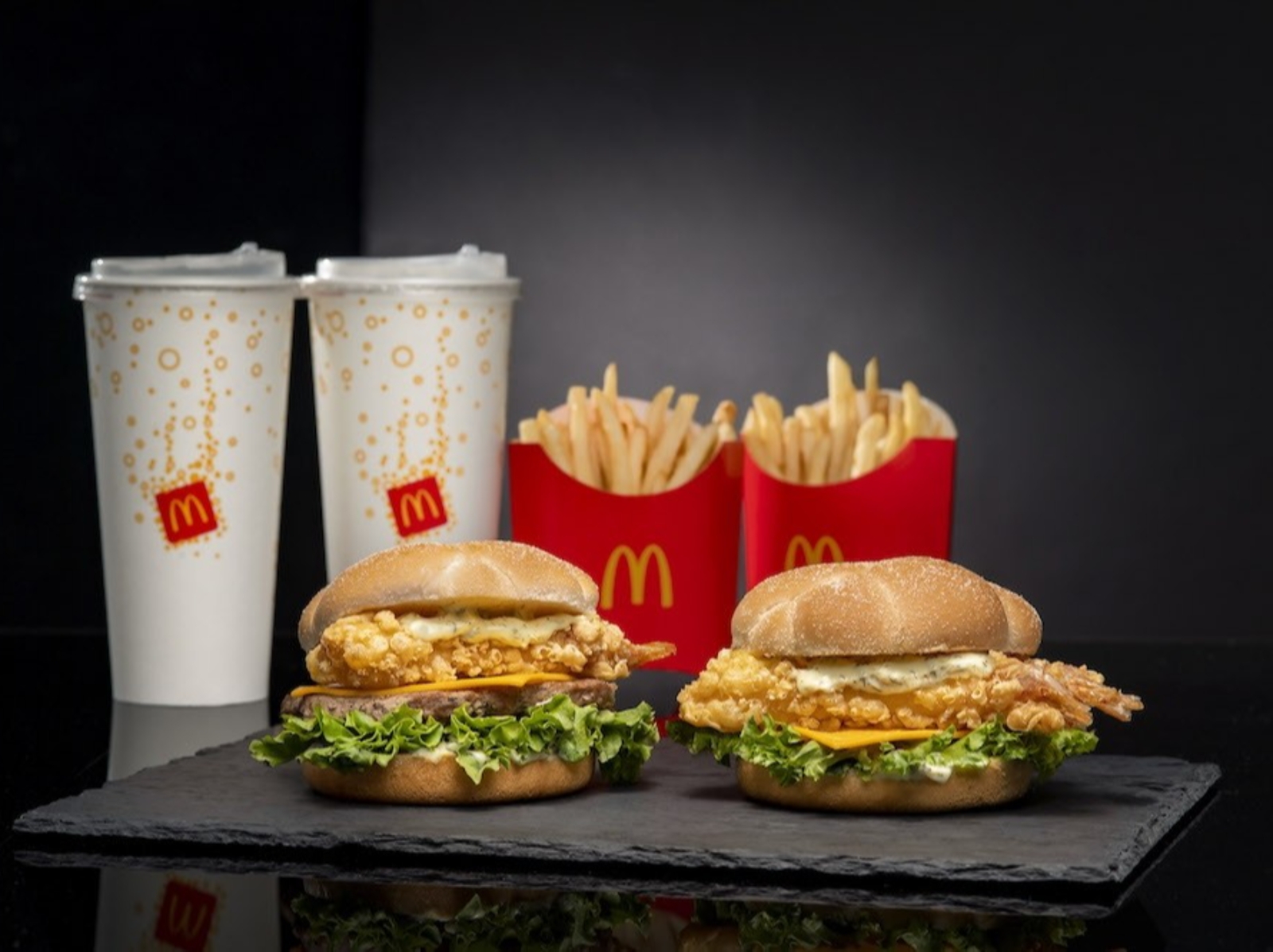麥當勞「炸蝦天婦羅漢堡」限時 42 天好評回歸，年末加碼麥當勞歡樂送「買一送一」！