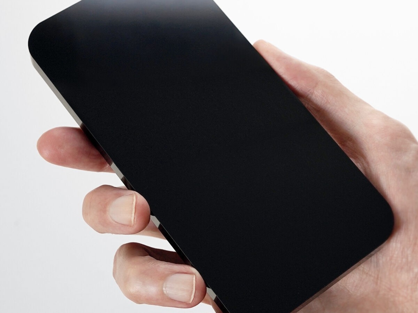 日本推出純壓克力製「不智慧型手機」，還可以貼保護膜＋裝手機殼！