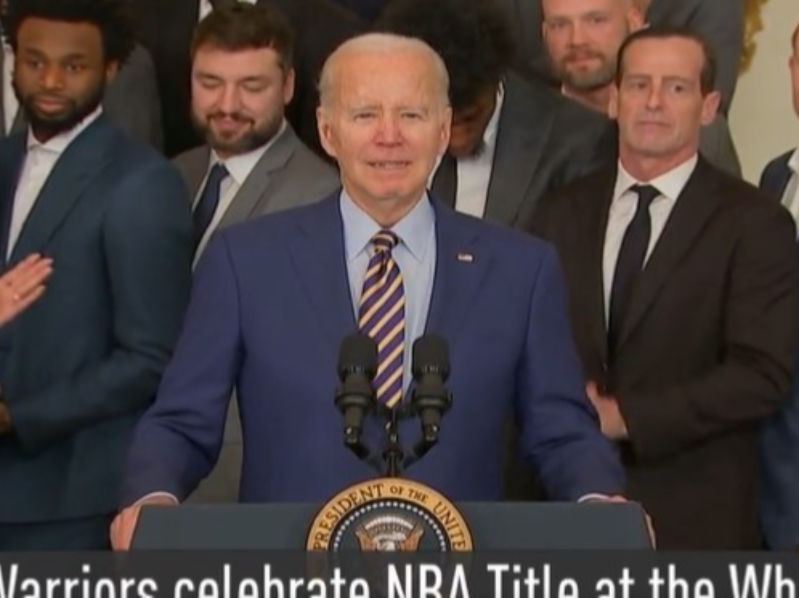 美國總統拜登 Joe Biden 忘記勇士三巨頭名字：「Curry、Green，還有另外一個人我忘記了⋯」
