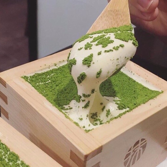 日本網路當紅「抹茶提拉米蘇」　超美甜點引起話題！