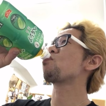 【減肥特輯】日本男挑戰 30 天都喝分解綠茶減肥　結果居然...