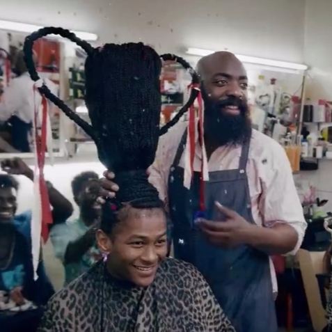 【變髮特輯】還有這樣的髮型 ！  　黑人設計師創意足球主題髮型 XD