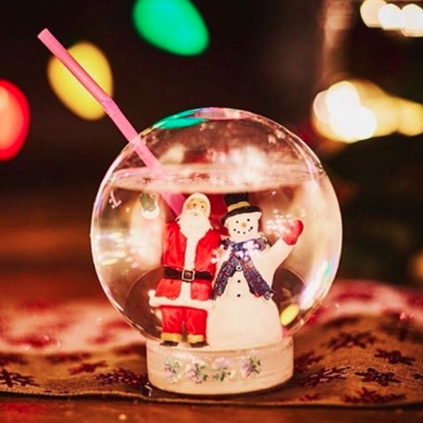 把Christmas通通裝在雪球裡的飲品，這樣過聖誕節也太有氣氛了！