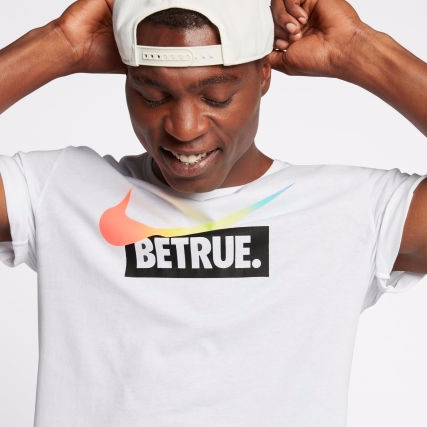 Nike 支持同性與跨性別族群，還有這一系列服飾讓你做真實的自己 ！