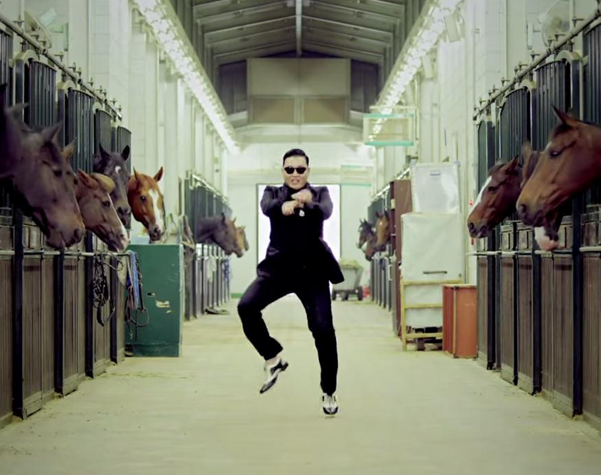 〈江南 Style〉不再穩坐 Youtube 冠軍？逼近 30 億觀看次數竟被「這首歌」超越！
