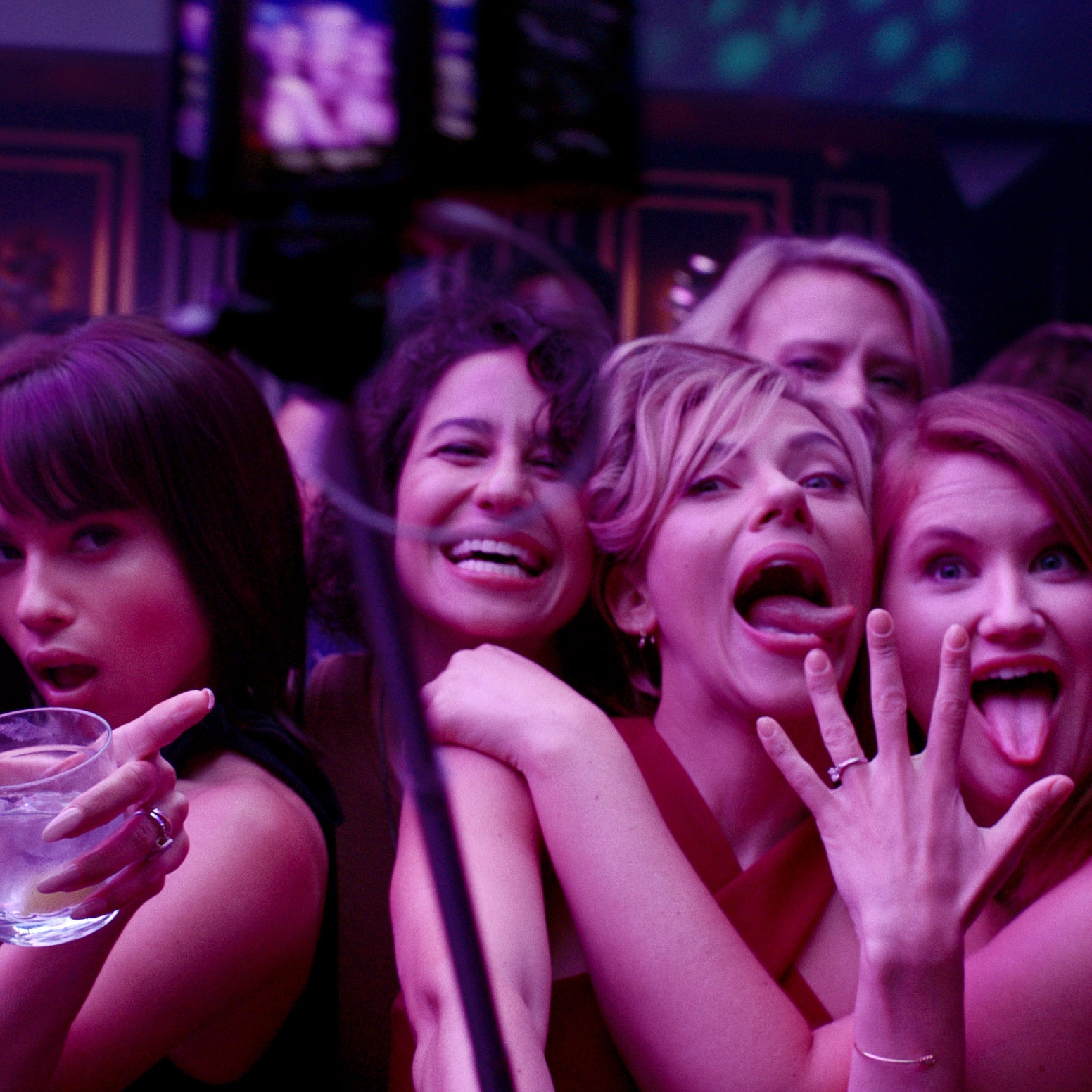你的恥度有多大？史嘉蕾喬韓森「限制級」派對《女狼嗨到趴》　縱慾過度嚇壞網友！
