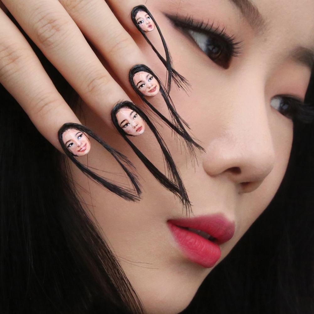 鬼月絕對不能亂畫！南韓藝術家 Dain Yoon「人臉指彩」引網友瘋傳　外媒恐慌：會是下一波流行嗎？