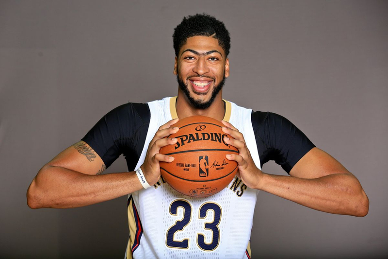 nba 球星 anthony davis 对著镜头剃掉「一字眉」 网友:还我两津!