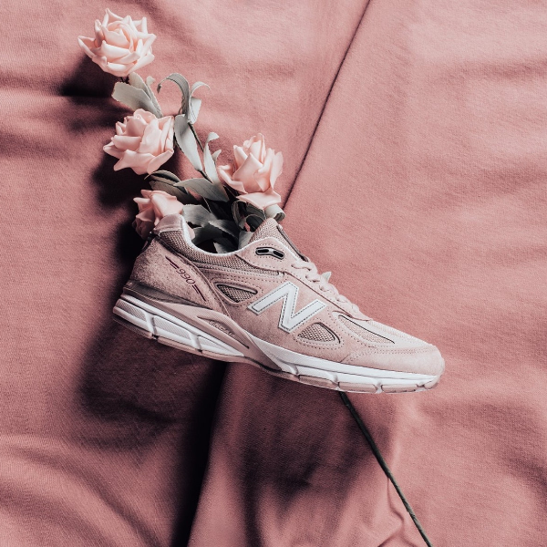 〔裝備黨〕連女性都能駕馭的老爹鞋！New Balance 990 「Faded Rose / Komen Pink」全新配色登場
