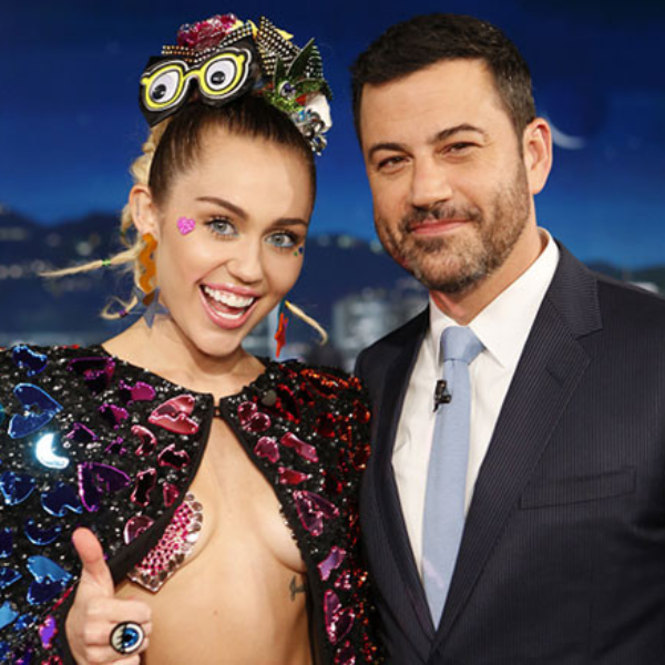 麥莉希拉帶大槌子深夜闖 Jimmy Kimmel 家中　搞笑大唱〈Wrecking Ball〉！