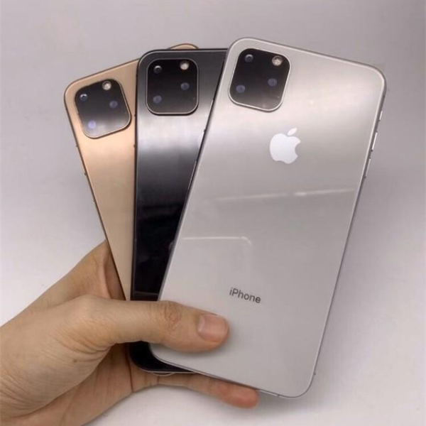 方塊鏡頭真的實現啦！「iPhone 11」實體照嚇歪一群果粉：這是什麼廉價山寨手機？？！
