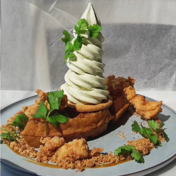 挑戰你對香菜的愛！3 家香菜冰淇淋大 PK　配上鬆餅跟炸雞是什麼概念？