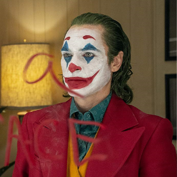 DC 新版《小丑》男主角被記者質疑這個問題，讓他氣到在採訪中當場走人！