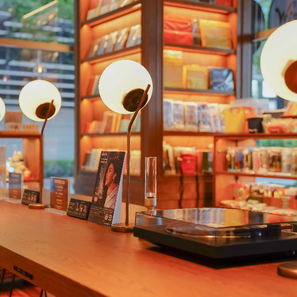 Sony 與松山蔦屋書店獨家合作 品味書店裡的音樂行旅!