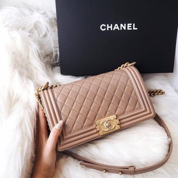 【裸粉色名牌手袋 2020】情人節禮物推薦：Chanel、Dior 等 10 款新款手袋，最便宜台幣 1 萬可入手