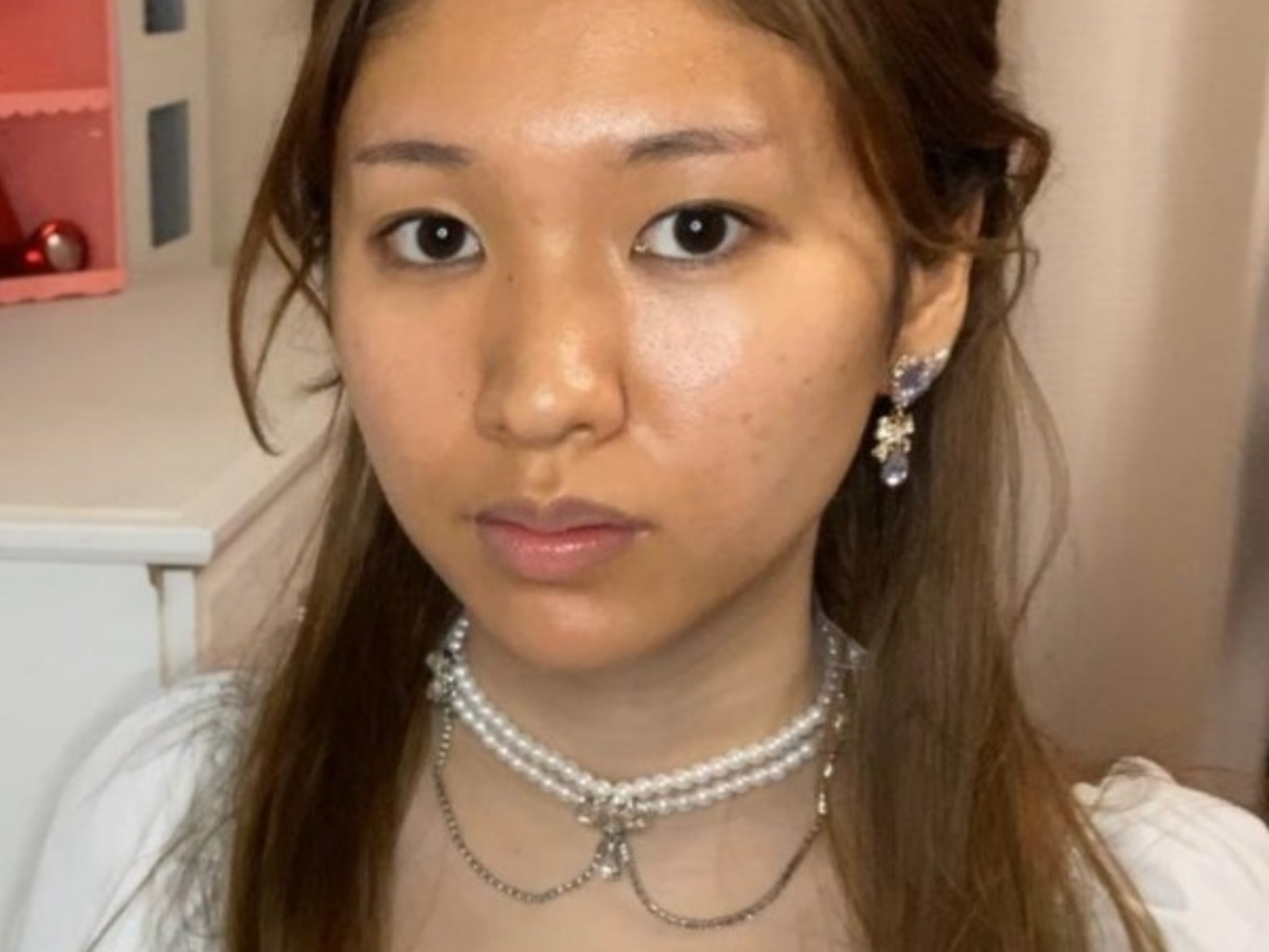 日本妹挑戰「Twice Mina」仿妝，素顏前後大對比驚呆網友：完全兩個世界！