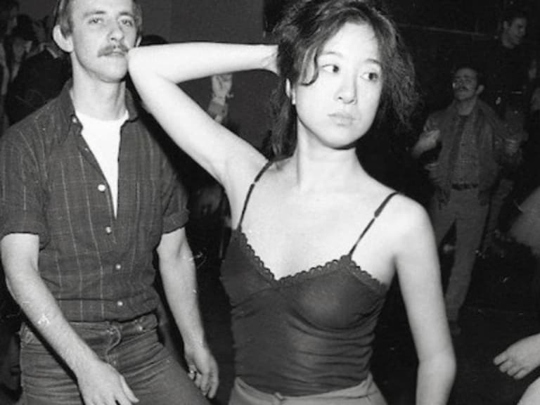 婚紗女王 Vera Wang「傲人纖腿」輾壓嫩妹！妳敲碗的 3 種保養法我們都神出來了～