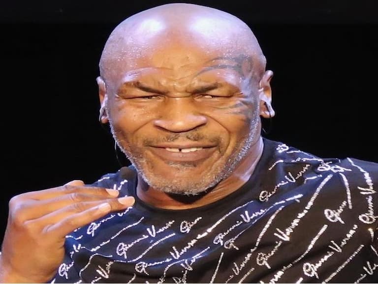 這被打到會死吧！53 歲拳王泰森最新訓練影片曝光，「超猛拳頭破壞力」引發千萬網友轟動！