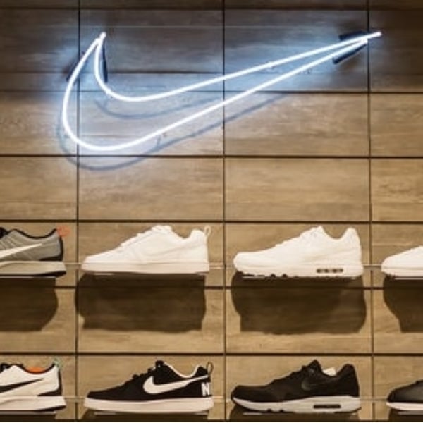 又一抗疫暖舉！Nike 免費捐出 3 萬多雙「專屬神鞋」給醫務人員，更暗藏暖心小彩蛋！