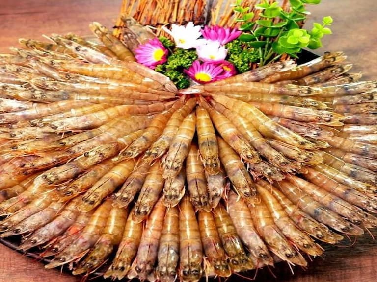 就是要「靠媽」!超狂母親節餐廳優惠大補帖,幾歲就送幾隻蝦、幾年次就打幾折,年紀越大越划算!