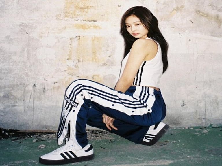 女神愛的你我都買得起！打開「人間香奈兒」 Jennie 的鞋櫃，竟意外發現 90% 都是平價款？！