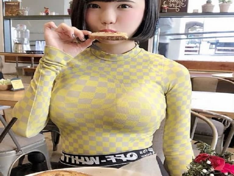 超越 DJ Soda！日本清純 DJ「身材太兇」衣服包不住：UU 噴出領口