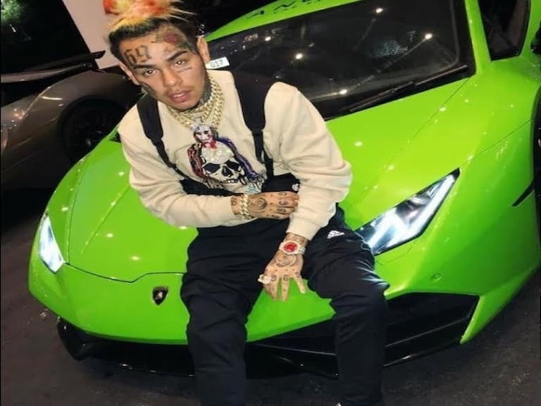 【老 J 推車】被追殺照樣高調炫富！特搜 6ix9ine 5 大名車收藏，千萬「彩虹法拉利」就是狂！