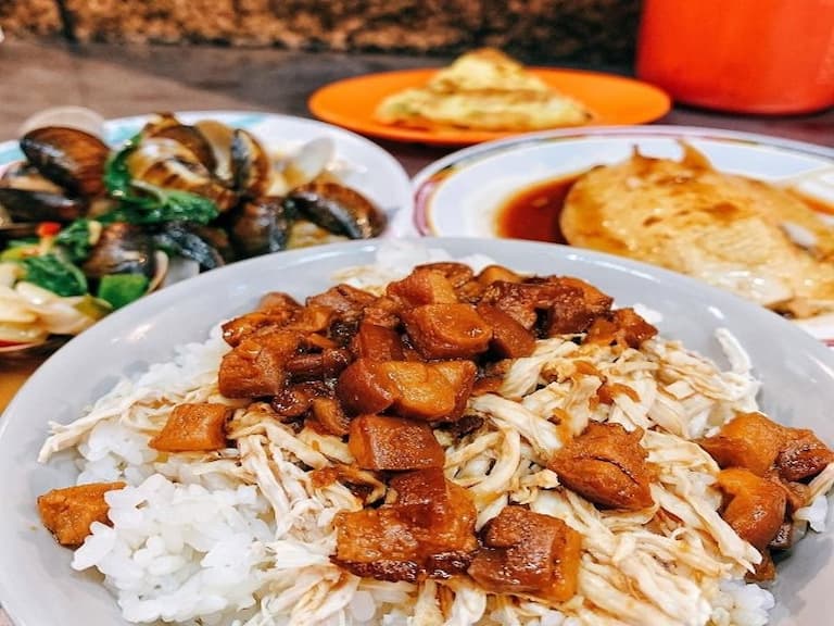 潘瑋柏也瘋狂！推薦台北老司機經常出沒的 4 家滷肉飯、豬腳飯，各個都是白飯殺手～